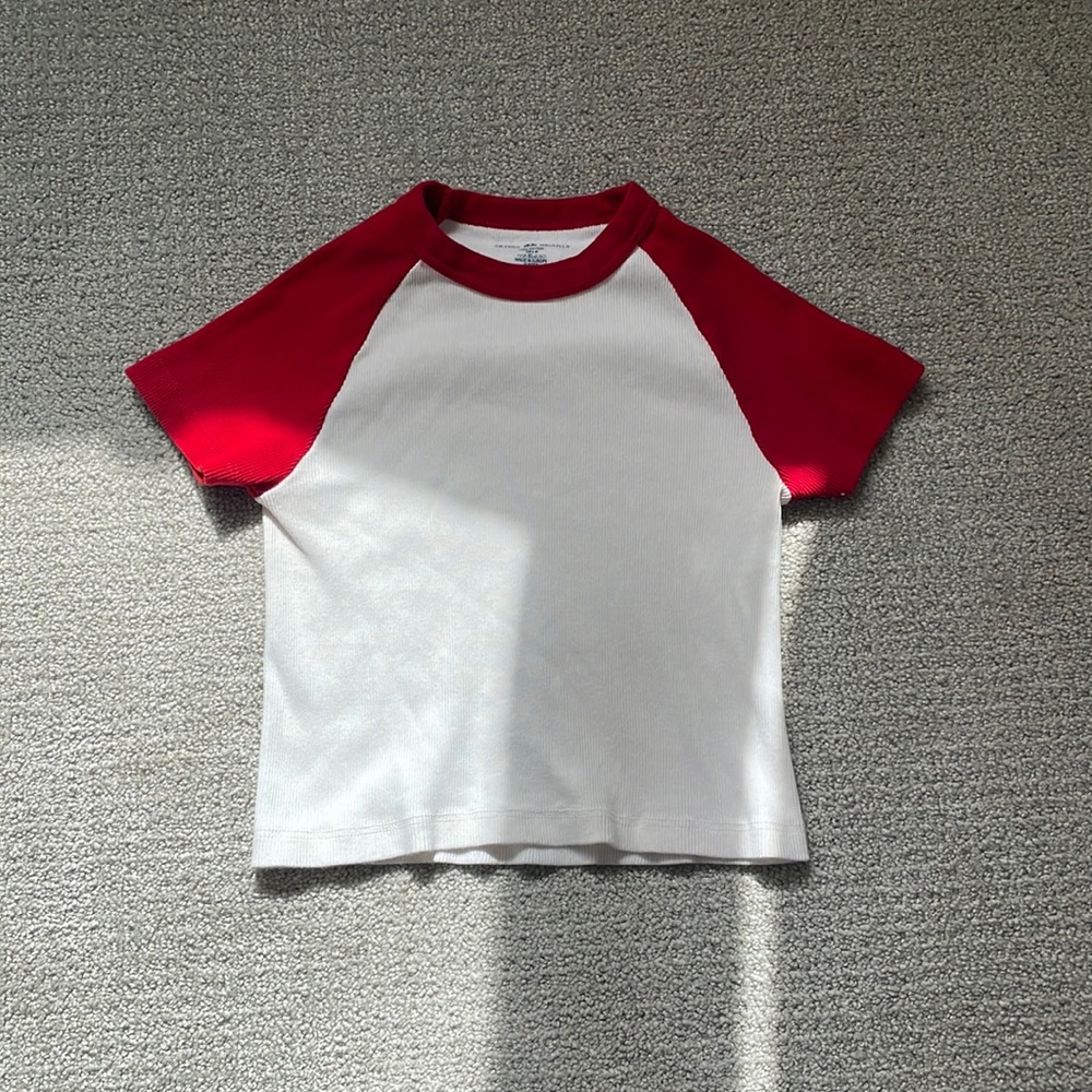 Brandy Melville cropped t